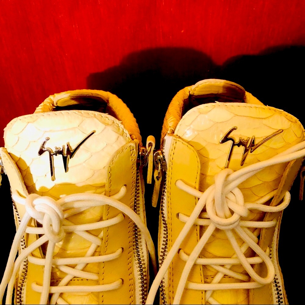 🤩Authentic Giuseppe Zanotti Snakeskin Sneakers🤩 - Picture 5 of 8